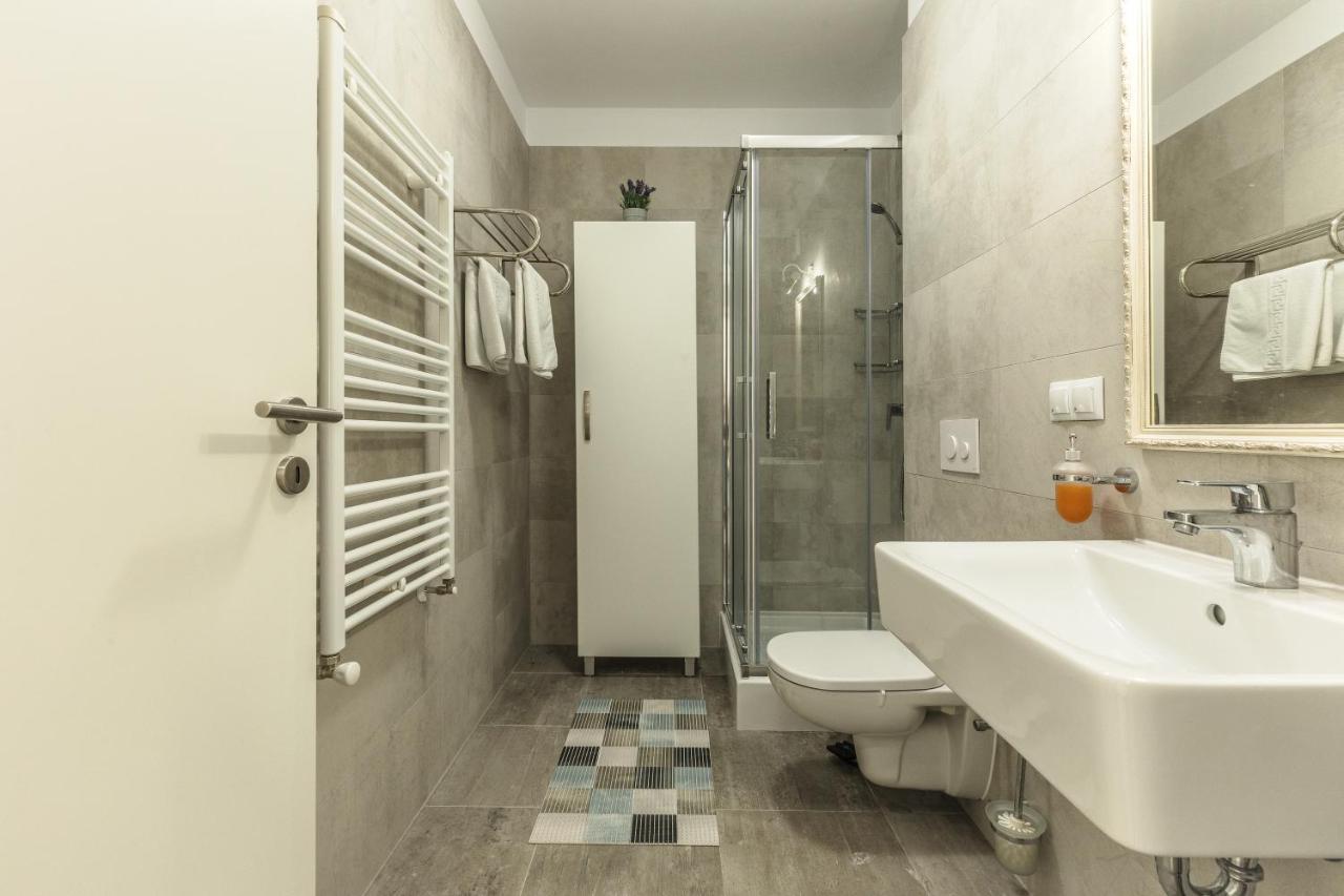 Elegant Sophia'S Apartment Brasov Ngoại thất bức ảnh