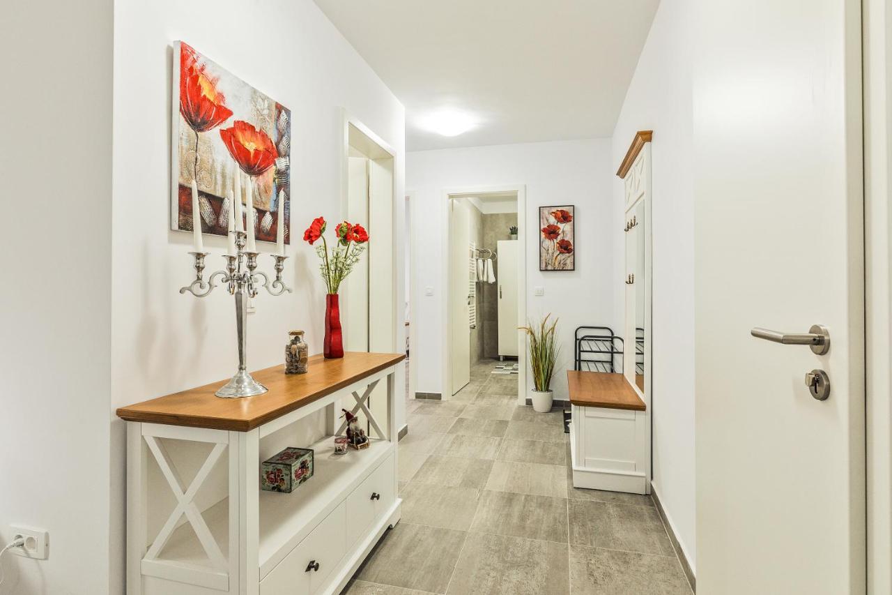 Elegant Sophia'S Apartment Brasov Ngoại thất bức ảnh